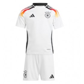 Deutschland Heimtrikot EM 2024 Kurzarm (+ kurze hosen)